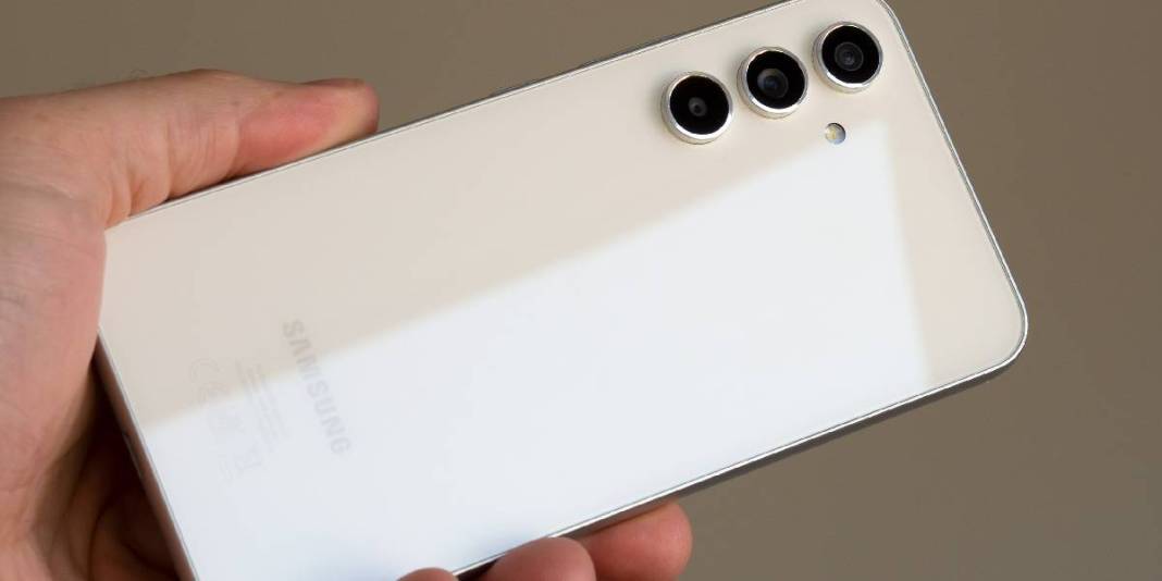 Az paraya iyi telefon arayanlar turnayı gözünden vurdu! İşte beğenilen 5 model: Fiyat ve performansı geçer not aldı 2